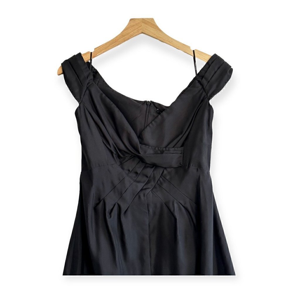 New with Tags,‎ Black Halo Silk Sleeveless Pleated Sheath Dress, Size 8, Black - Picture 7 of 15